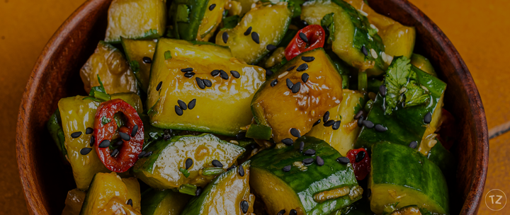 Smashed Gurken-Salat – frisch, knackig & super einfach!